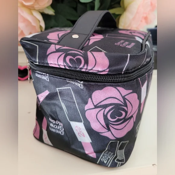 🌺SOLD!!  Cosmetic Case - Picture 3 of 4